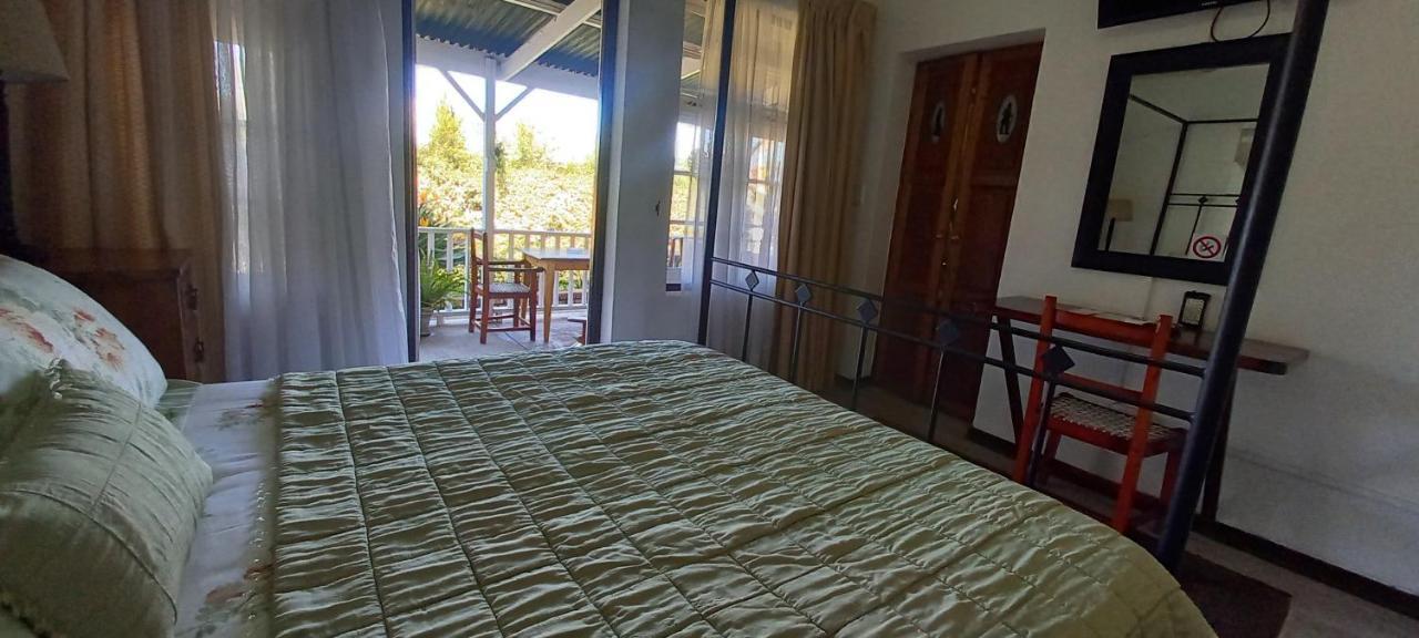 Beit Shalom Before Known As Best Little Guesthouse Oudtshoorn Exterior foto