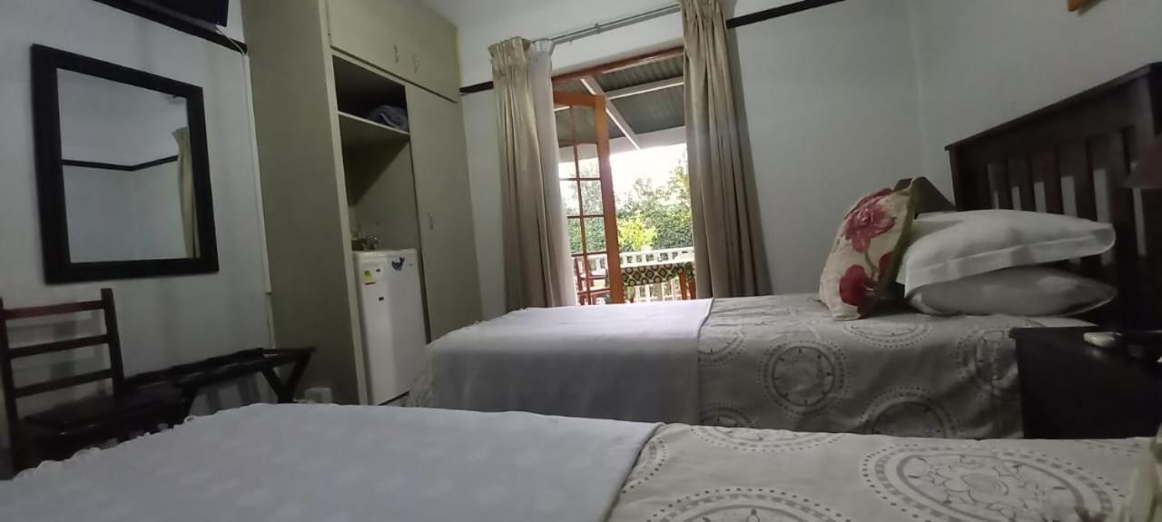 Beit Shalom Before Known As Best Little Guesthouse Oudtshoorn Exterior foto