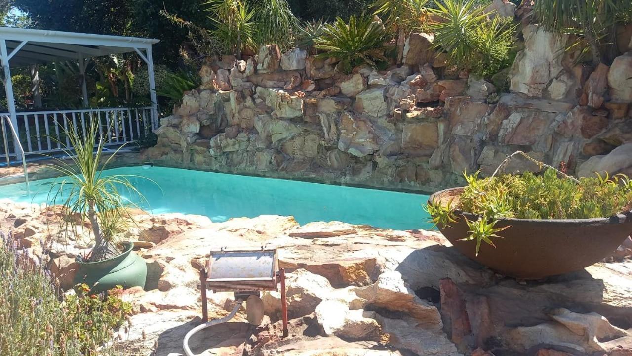 Beit Shalom Before Known As Best Little Guesthouse Oudtshoorn Exterior foto